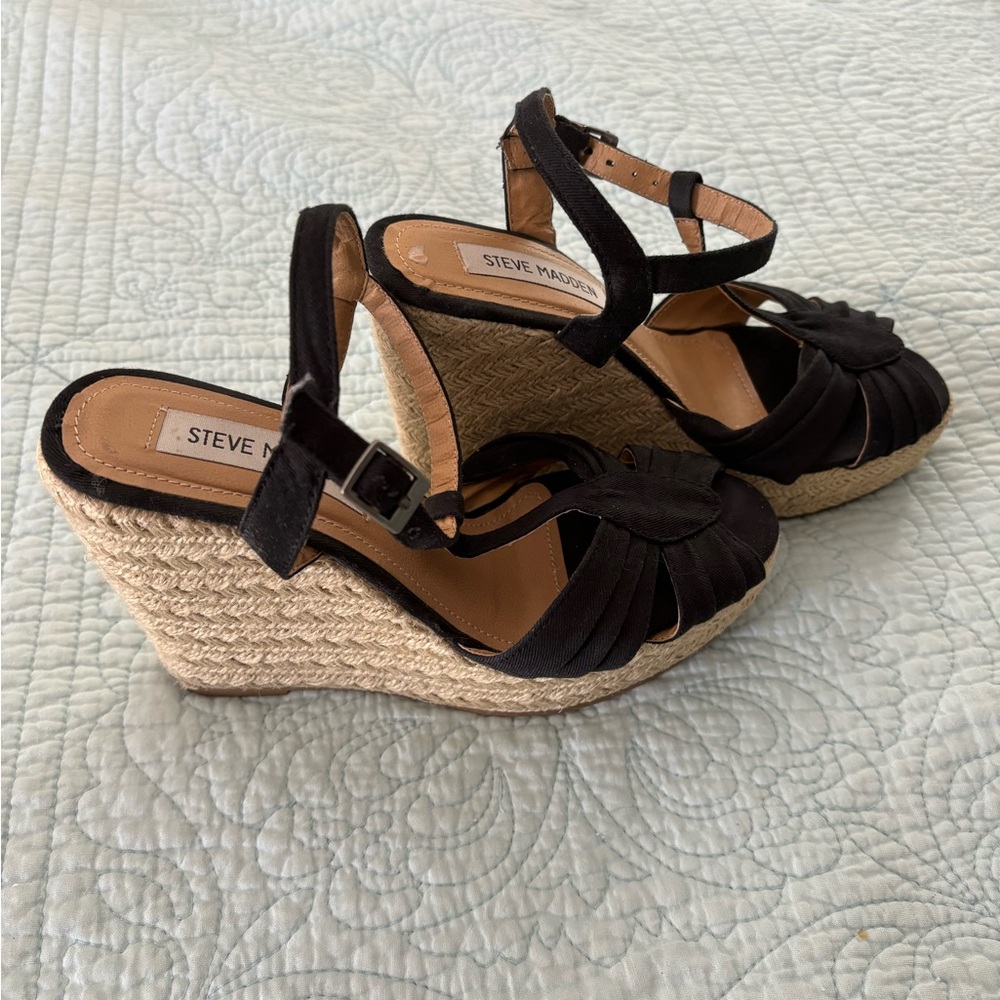 Steve Madden Size 7 wedges